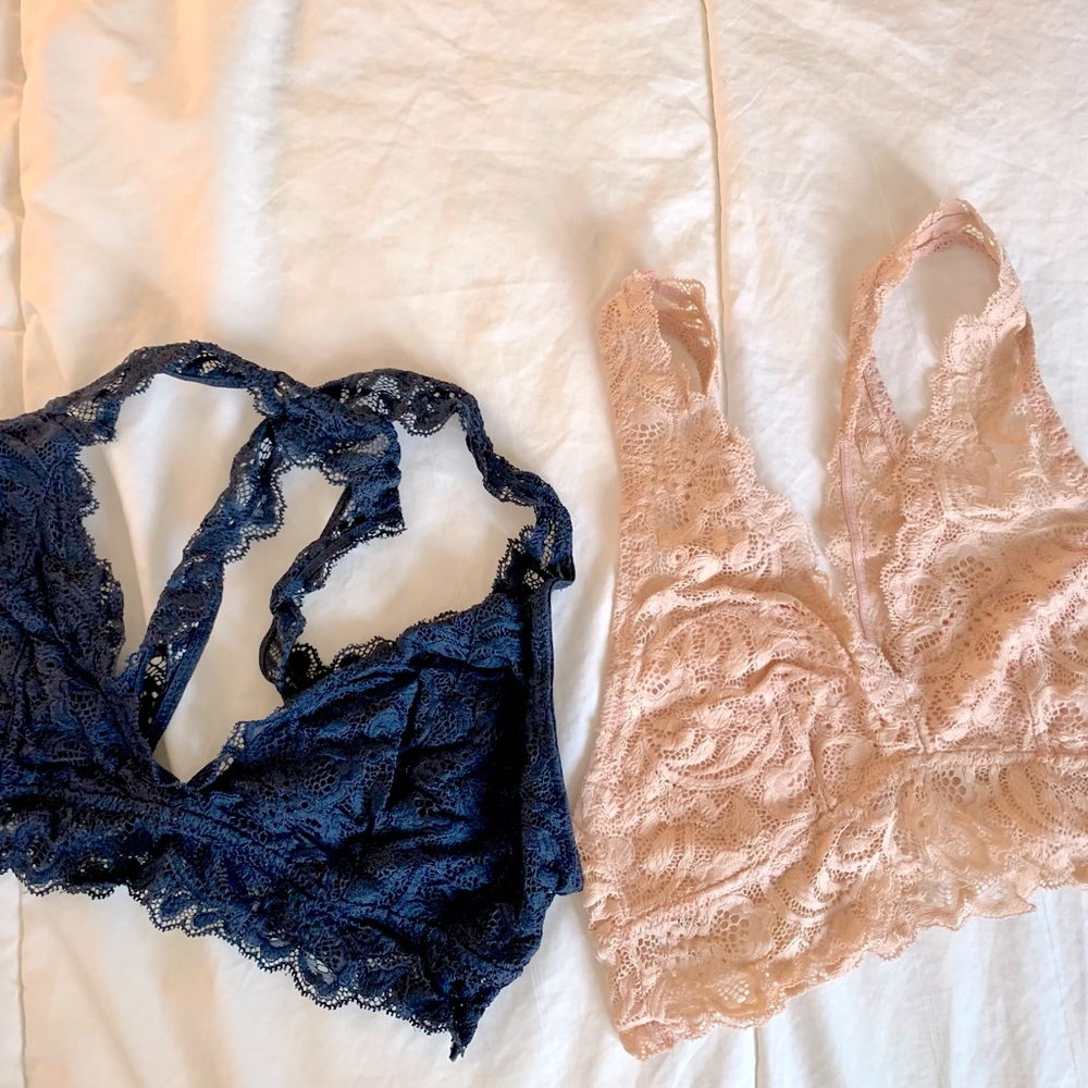 ✨NWOT Laced Two-Set Bralettes